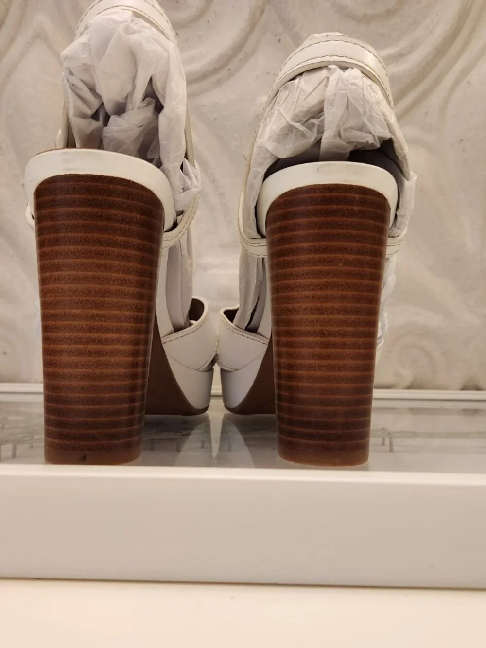 Naturalizer White Leather 